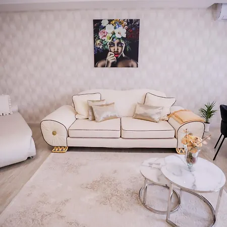 White Home Luxury Nyiregyhaza Exterior photo